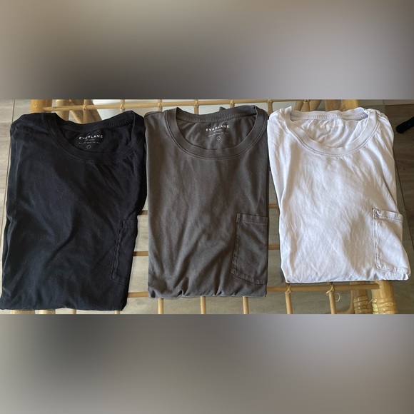 3 Large Everlane t-shirts - Picture 2 of 4